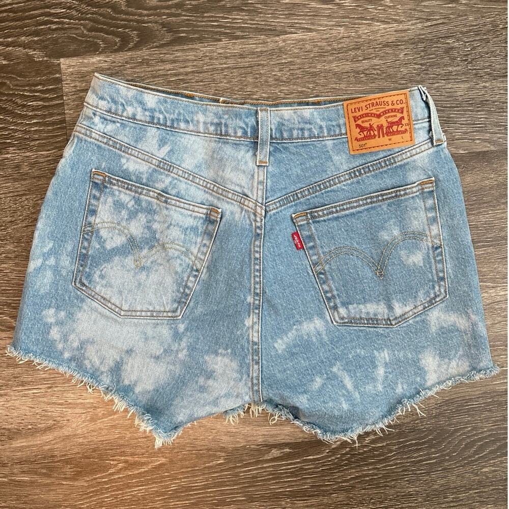 Levi’s 501 Bleached Tie Dye Buttonfly Cut Off Shorts Size 29 - Picture 6 of 6